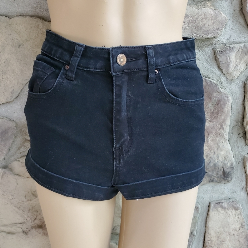 FOREVER 21 | Black Cuffed Jean Shorts